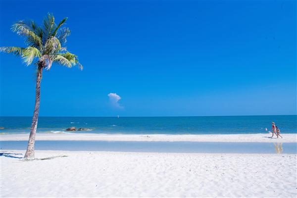 Hua-Hin-Beach1 (Custom)