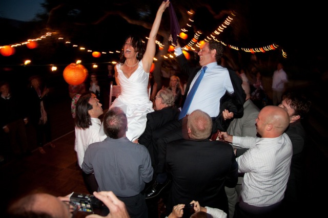 wedding-party-dancing-the-night-away-photographer-issac-hernandez