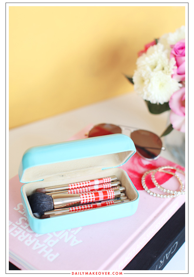 how_to_organize_makeup_brushes_21