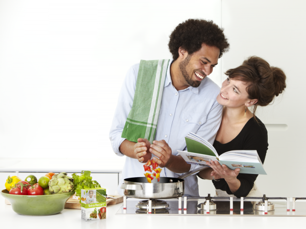 Couple_cooking