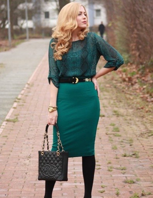 Green-Pencil-Skirt-for-Street-Style