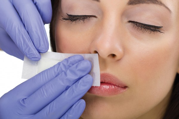 627793-lip waxing on non-sensitive skin