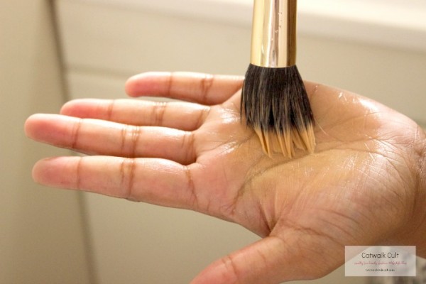 Washing-Makeup-Brush