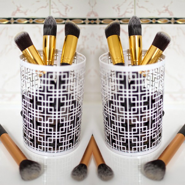 brushes-manisha-anwari