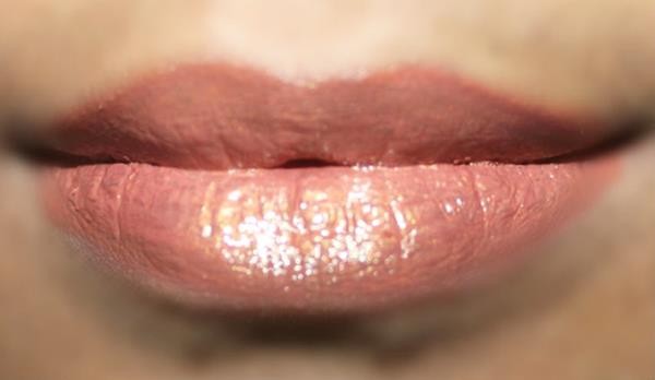Foiled-Lip-Makeup-Tutorial-3 (Copy)