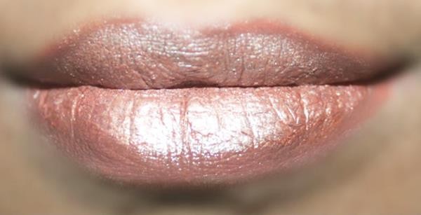 Foiled-Lip-Makeup-Tutorial-4 (Copy)