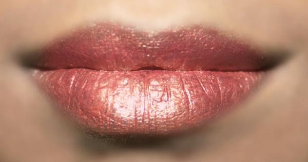 Foiled-Lip-Makeup-Tutorial-6 (Copy)