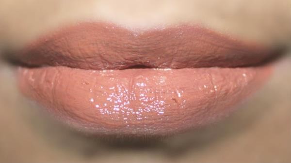 Foiled-Lip-Makeup-Tutorial (Copy)