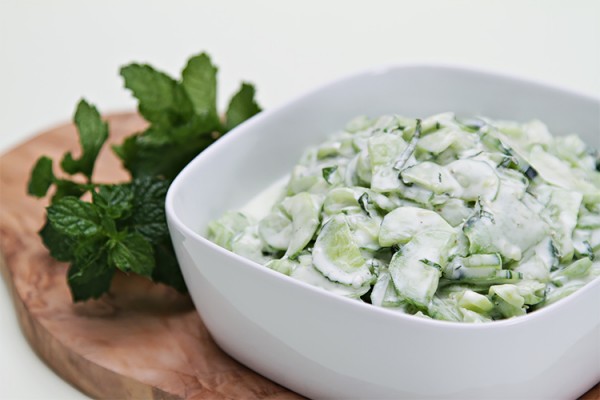 IMG_7086-Cucumber-salad-with-Greek-yogurt-and-mint-750