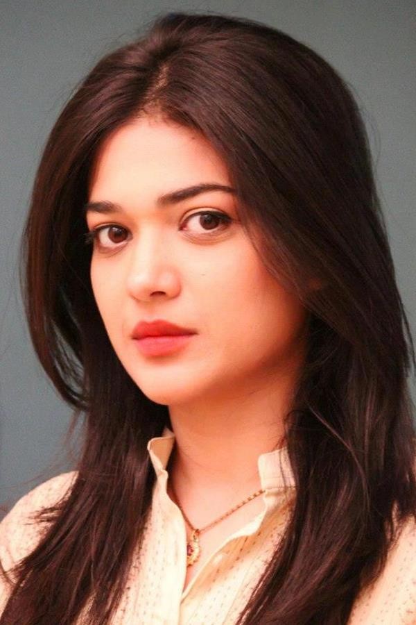 Sanam-Jung-Pakistani-Beautiful-Girl-6