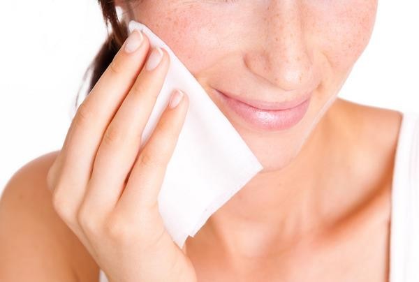 best-budget-friendly-makeup-remover-wipes (Copy)