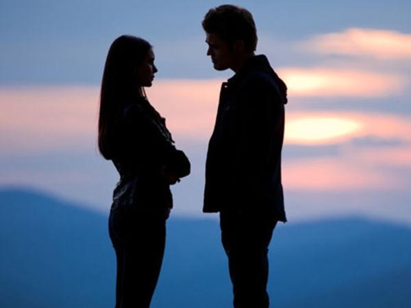 "The Last Day" - Nina Dobrev as Elena Gilbert and Paul Wesley as Stefan Salvatore in THE VAMPIRE DIARIES on The CW. Photo: Bob Mahoney/The CW ©2011 The CW Network, LLC. All Rights Reserved.