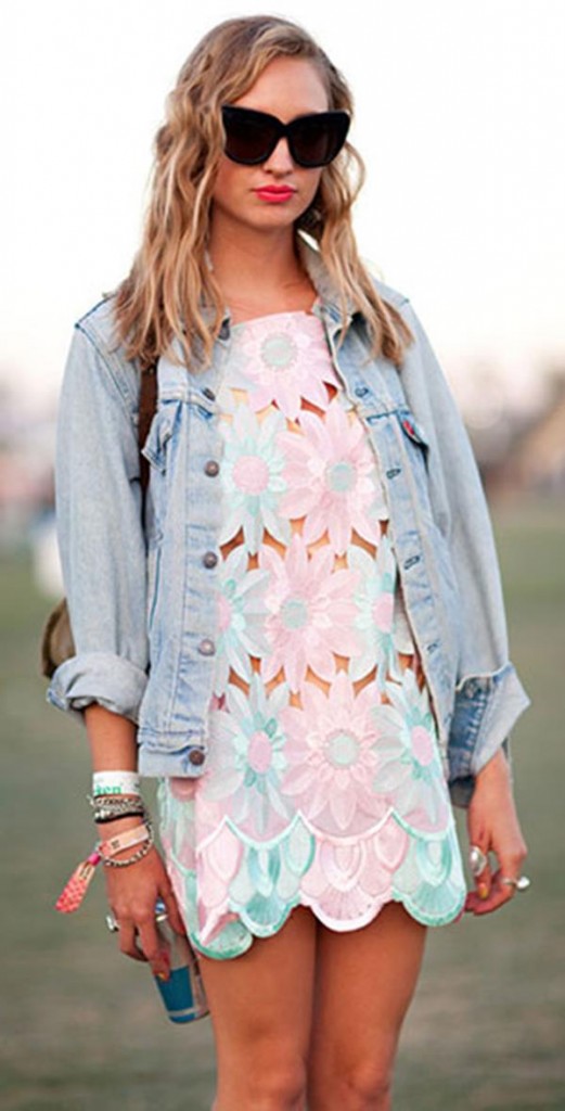 เดรส-Scallop-ลายดอกไม้-แจ็คเก็ตยีนส์-Coachella-2012-Street-Style