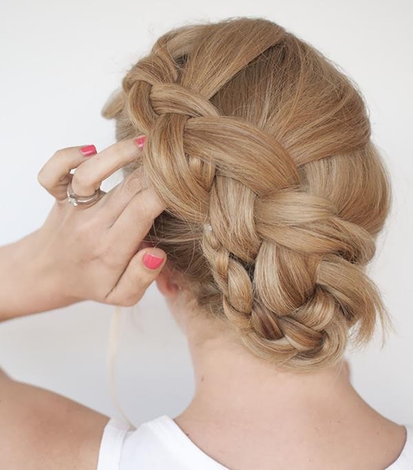 1445551829-hair-romance-twist-braid-hairstyle-tutorial-1