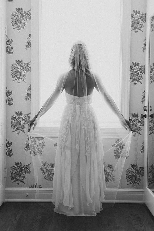 17-Classic-Veil-Shot-From-Behind
