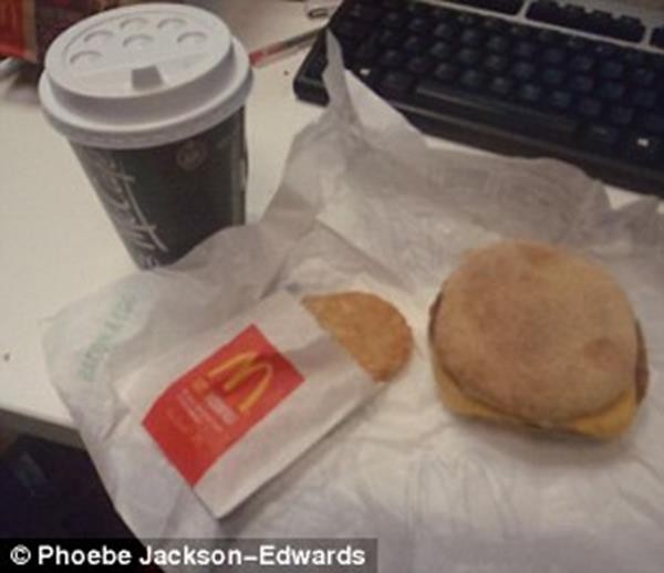 2BB31B0400000578-3212720-Day_four_McDonalds_breakfast_of_egg_and_sausage_McMuffin_with_a_-a-19_1440690005220