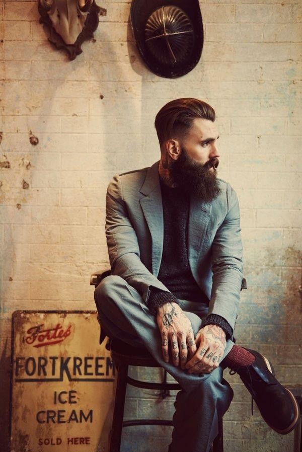 Dynamic-Mens-Hairstyles-Works-with-Suits-16