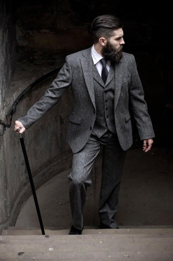 Dynamic-Mens-Hairstyles-Works-with-Suits-24