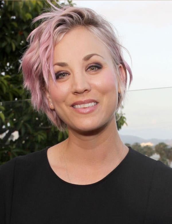 mcx-pink-hair-kaley-cuoco