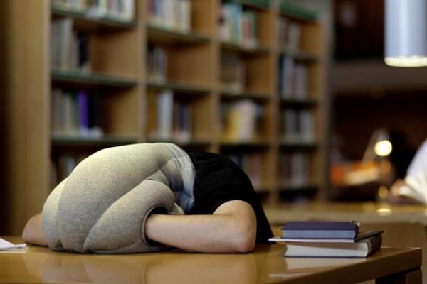 take-a-nap-anywhere-with-ostrich-pillow-0