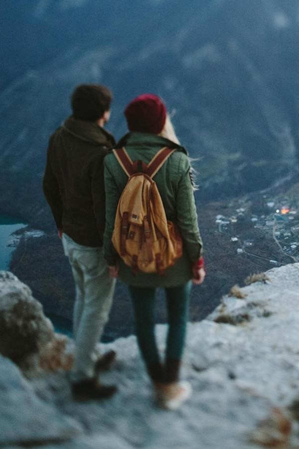 54879-Mountain-Climbing-Couple