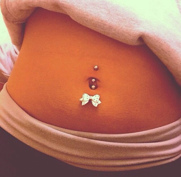 Double-Belly-Button-Top-Piercing