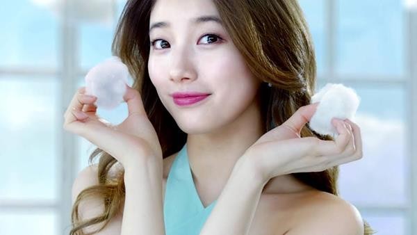 K-beauty-Blanclouding-White-Moisture-Cream-2-Suzy