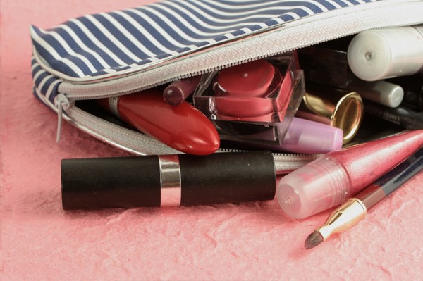 spring-clean-makeup-bag