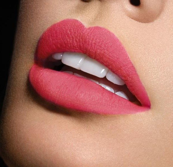 LPC004-Lip-Chalk-Lip-Image-OMG