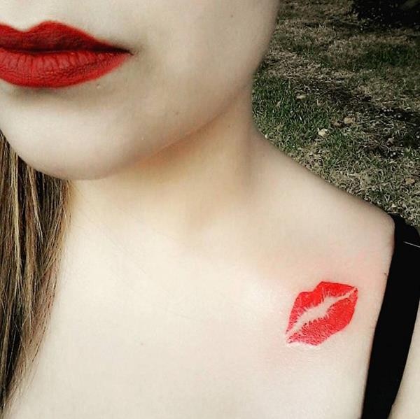 Lipstick-Print-Tattoo-Ideas