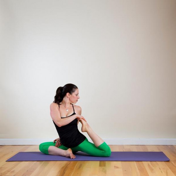 Yoga-Twist-Poses-Back-Spine