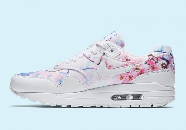 cherry-blossom-nike-air-max-1-womens-3