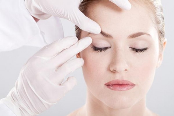 get_upper_and_lower_eyelid_surgery_blepharoplasty_and_look_younger