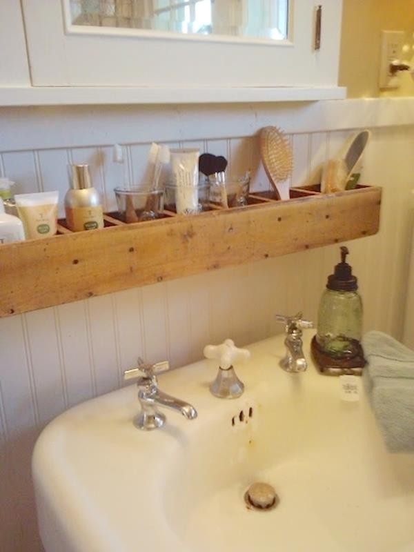 29.-Make-storage-slots-above-the-sink-for-extra-storage-and-convenience-29-Sneaky-Tips-For-Small-Space-Living1
