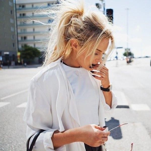 High-Messy-Ponytail-hairstyle-for-blonde-long-hair-simplebeautiful-and-fashion