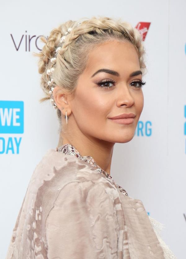 gallery-1457541131-rita-ora-1