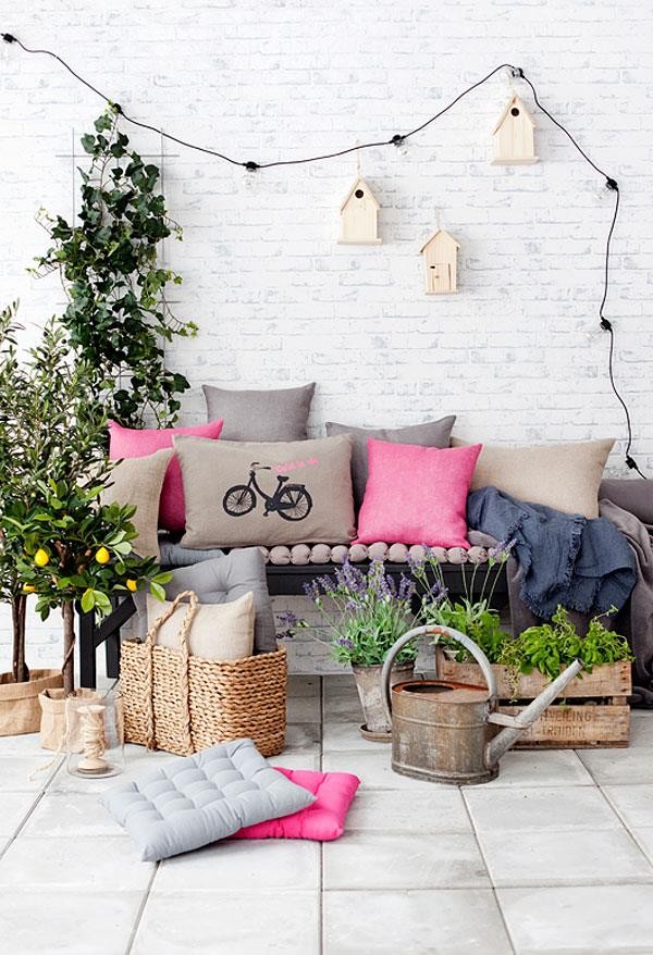 small-balcony-decor-ideas