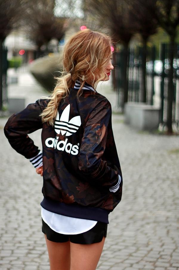 street-style-tumblr-girl-pretty-blonde-ootd-look-lookbook-outfit-adidas-jacket-fashion-best