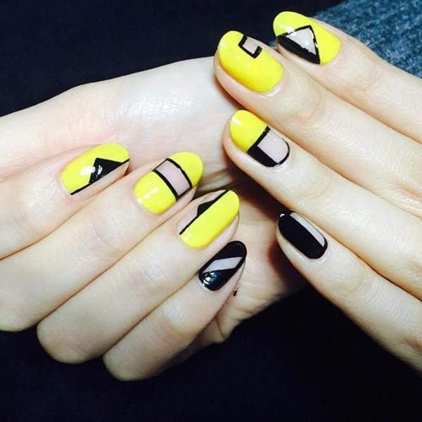 yellow-and-black-negative-space-nails-trend-bmodish
