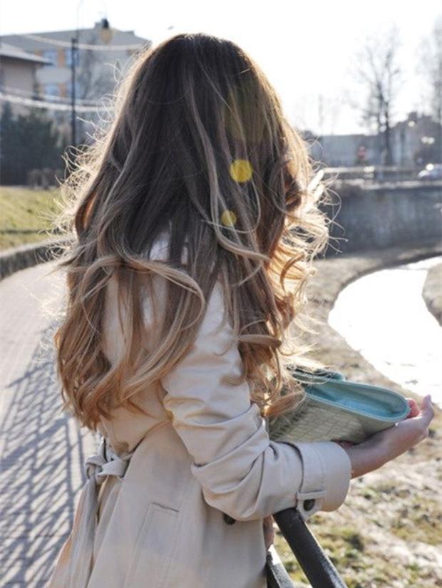 Dark-brown-to-blonde-ombre-balayage-hairstyle-hair-trend-of-2015-