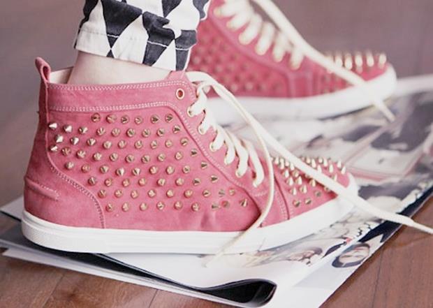 Pink-Spiked-Converse-Shoes-1
