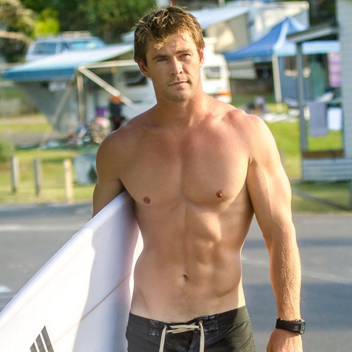 rs_600x600-150303181014-600-chris-hemsworth-shirtless.jw.3315