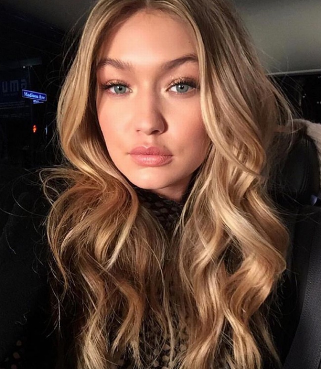 8470710-gigihadid-1483715453-650-854dd8069c-1483815344