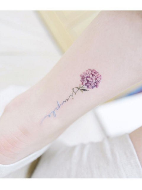 delicate-flower-tattoos-that-arent-naff-1476804112l4p8c