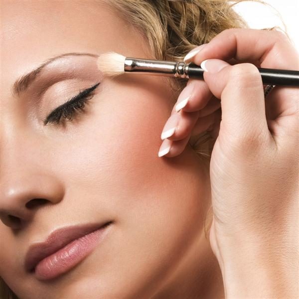 the-best-eye-makeup-tips (Custom)