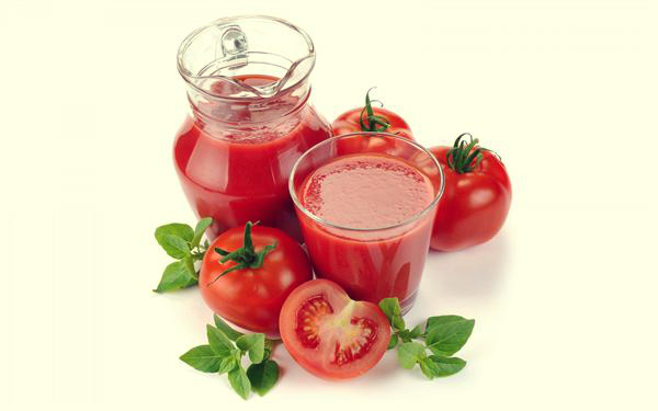 Tomato-Juice-a-Day-Keeps-Heart-Doctor-Away