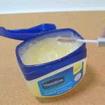 670px-Make-Eyelashes-Longer-with-Vaseline-Step-1-Version-2