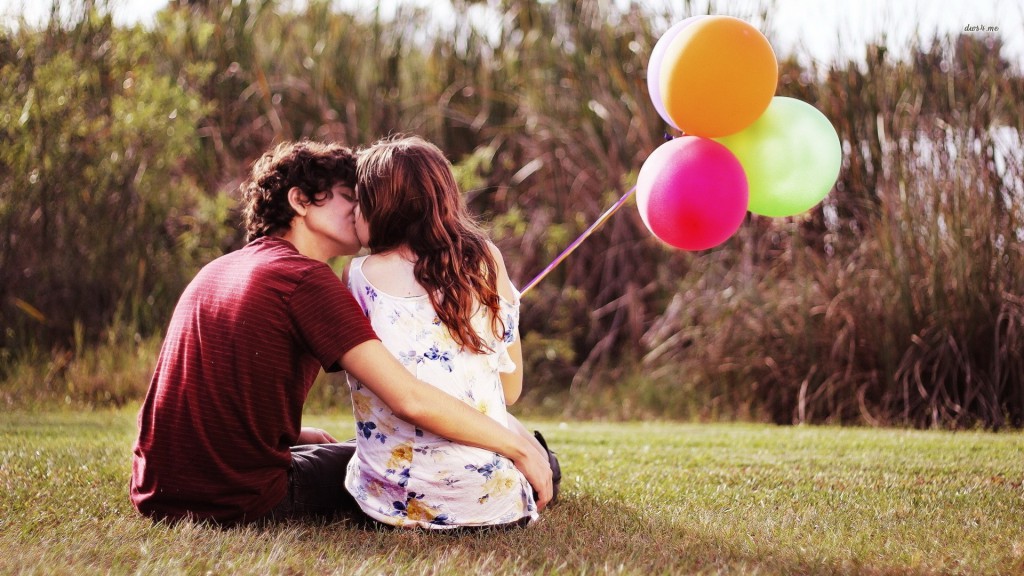 17439-couple-with-balloons-1920x1080-photography-wallpaper