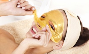 Gold-Face-Mask