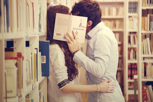 book-books-boy-and-girl-kiss-love-Favim.com-342458